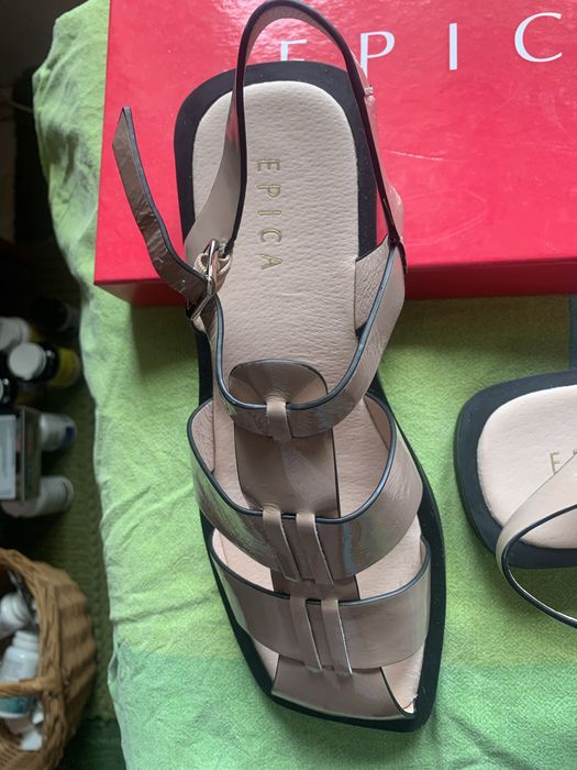 Vand sandale Epica noi in cutie, nr 37 din piele lacuita