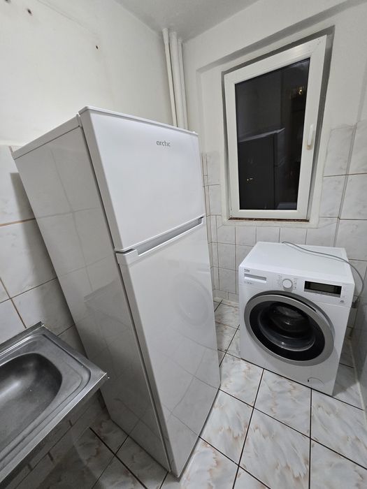 Vând Frigider si Mașină spălat automată