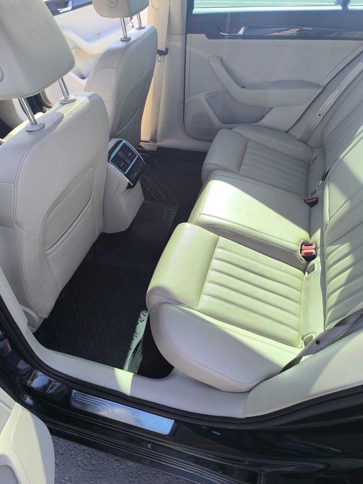 Skoda Superb 2.0 TDI DSG 190cp Laurin & Klement