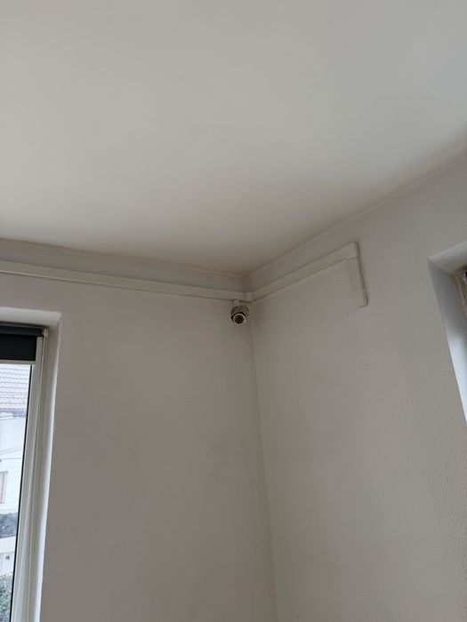 Camere cu sistem de supraveghere si alarma