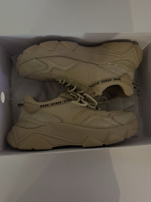 оригинални обувки guess