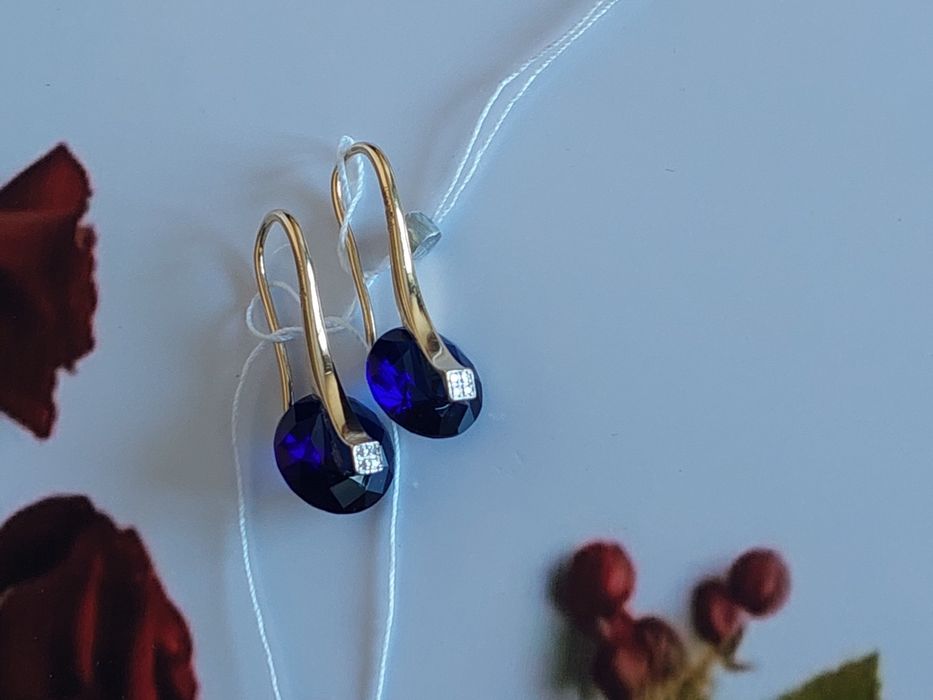 Золотые серьги с бриллиантами