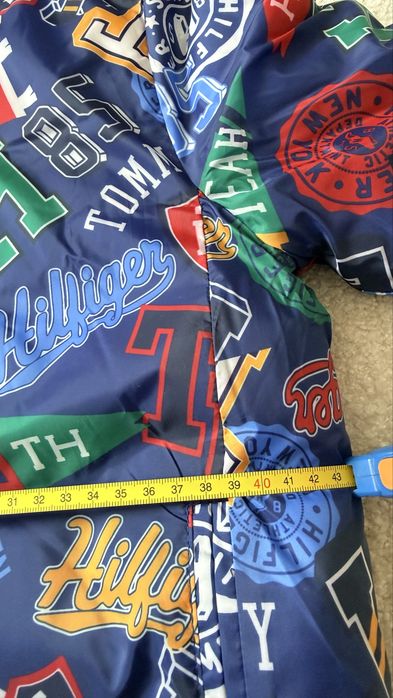 Geaca baieti Tommy Hilfiger NOUA, marimea M(8-10 ani)