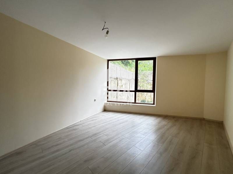 Продава се Двустаен апартамент в Варна, Аспарухово - 104 кв.м за 900 €/кв.м - Снимка #3