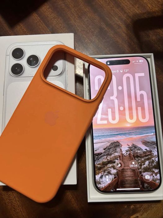 IPHONE 17 pro КАТО НОВ