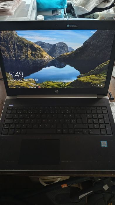 Laptop HP Probook 450 G5 i5 8250 8 core 16gb  hdd320 video 2gb bat 4h