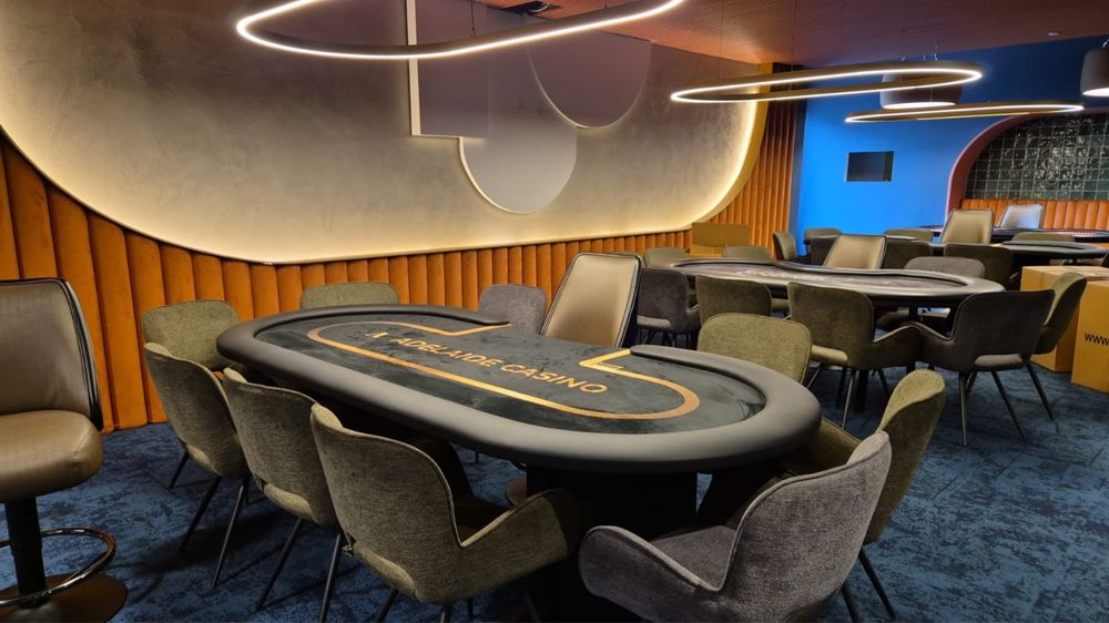 Club de Poker Bucuresti CustomTables.eu Texas Omaha mese poker scaune poker jetoane poker fabricant Bucuresti customizat stoc 47 buc urgent