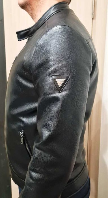 Яке от еко кожа Гес - GUESS