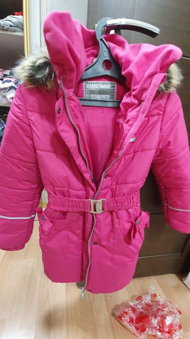 Продам пуховик размер 134