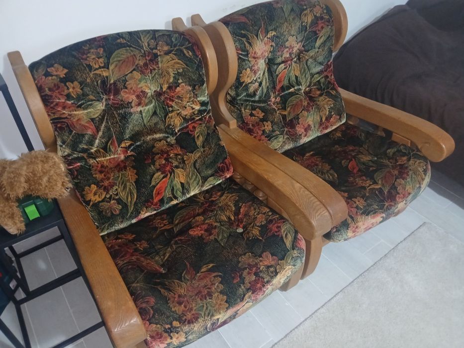 Set canapea și doua fotoli