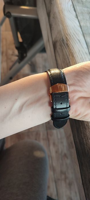 Дамски  часовник