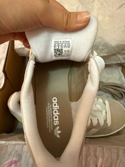 Adidas Originals кроссовки 43