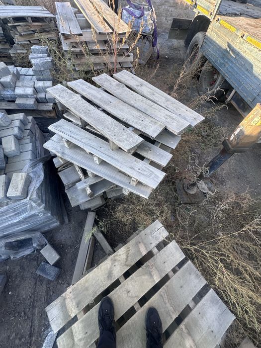 Поддоны по 400 тенге