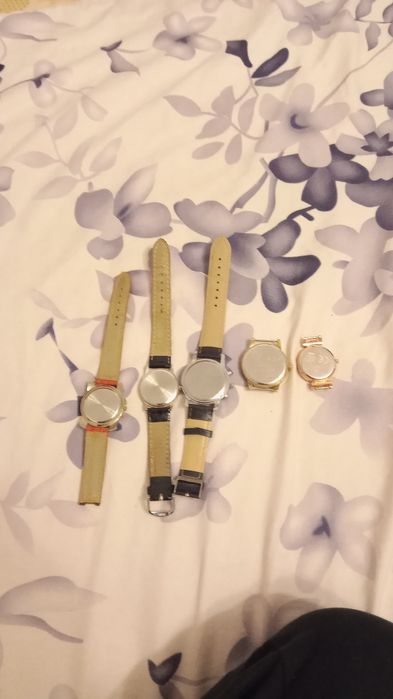 Vând ceasuri de mana este stare foarte buna funcționare