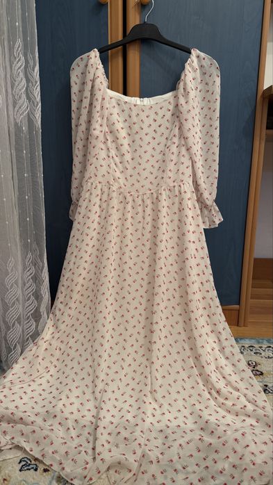 Листайте все платье по 5000 тенге