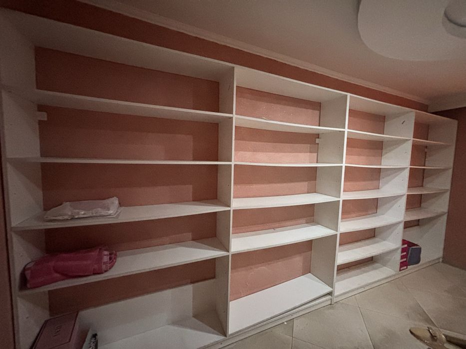 Продам оборудование , полки шкафы