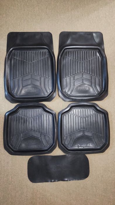 Коврики автомобильные универсальные