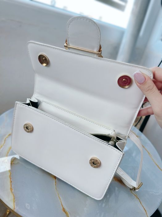 Дамска чанта PINKO