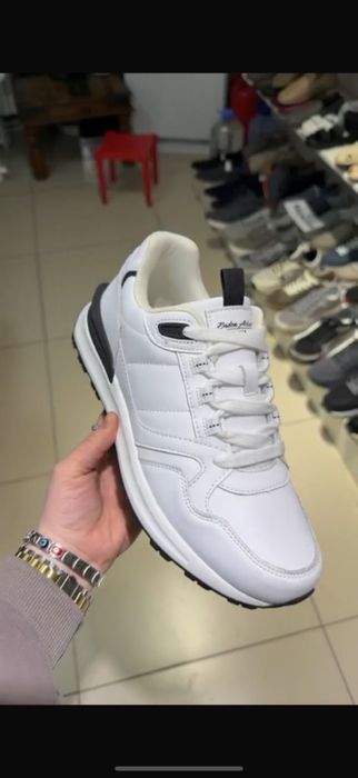 Новые мужские кроосовки