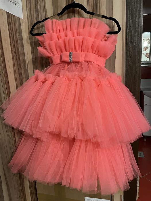 Rochita fetita din tull