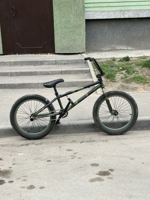Bелосипед BMX трюковой
