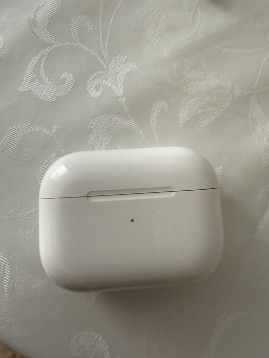Airpods  pro оригинал