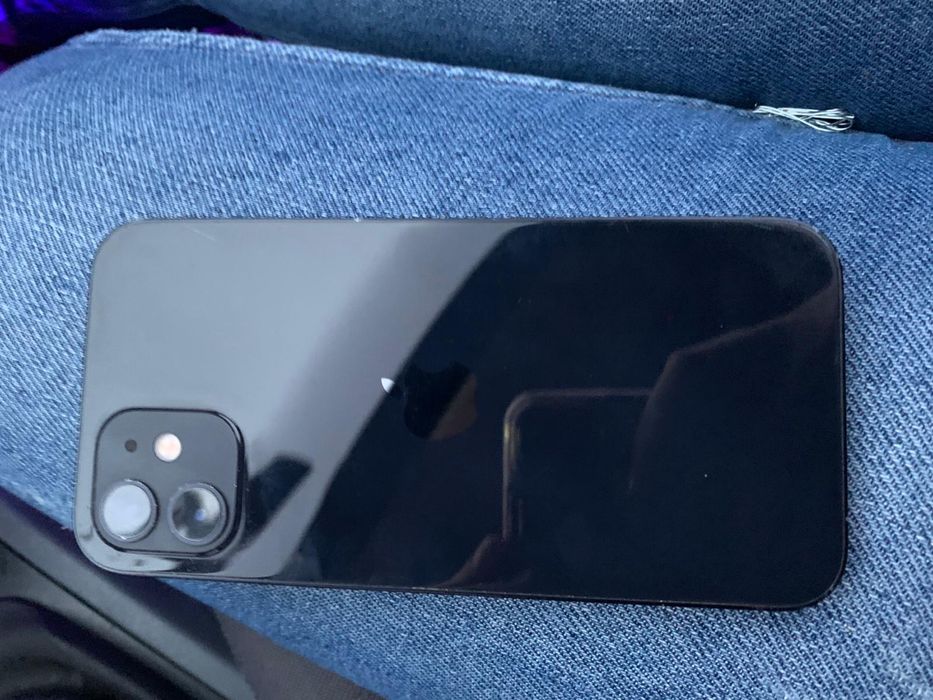 Vand iphone 12 , stare bună de functionare !