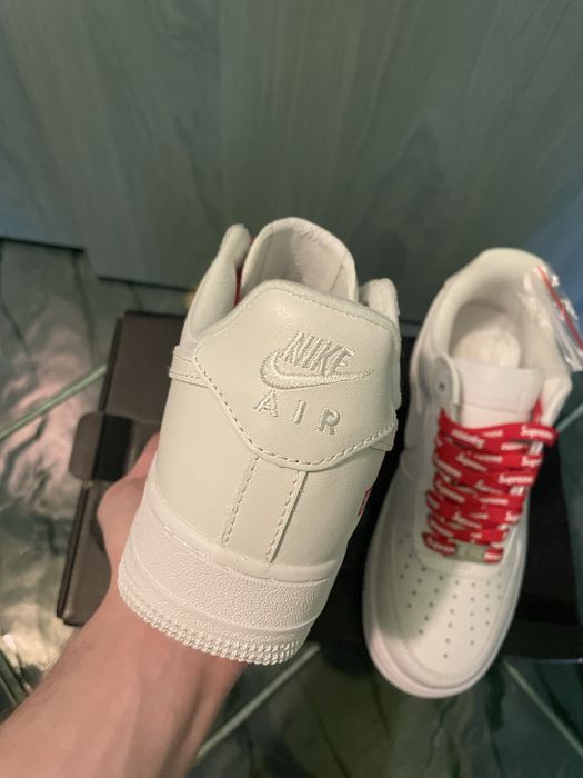 Nike Air Force 1 White Supreme