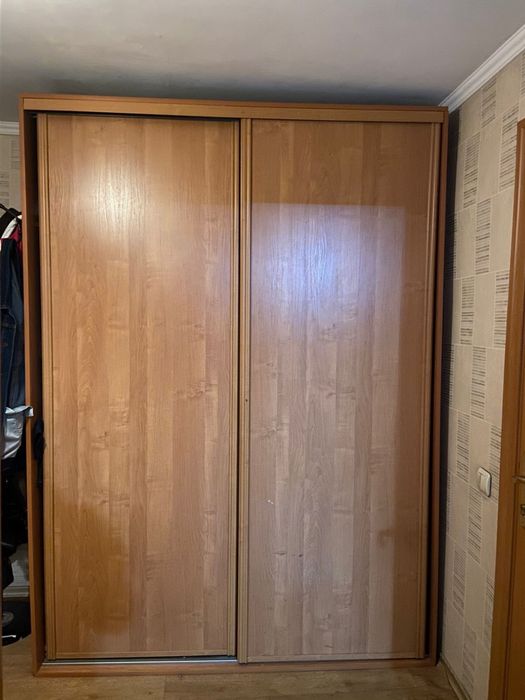 Продам шкаф-купе для прихожей