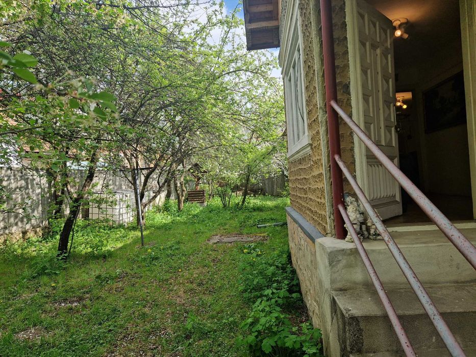 Casa locuibila  de vanzare