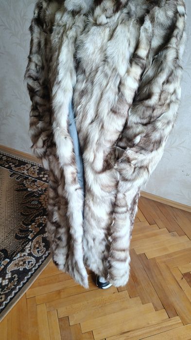Дълго кожено палто