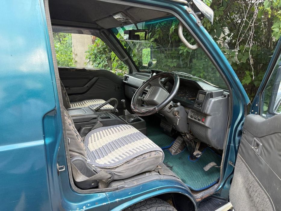 Продам минивэн Mitsubishi Delica