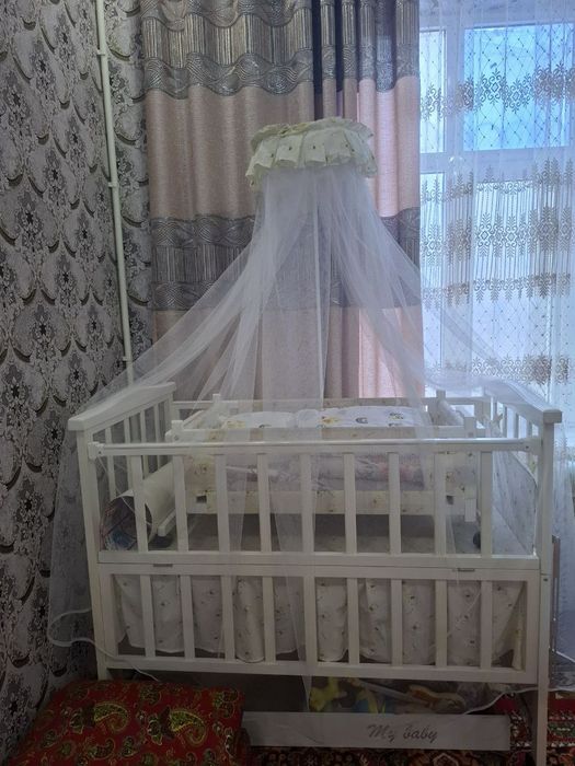 Detskiy krovat ichida yana kichik lyulkasi bilan  1 mln