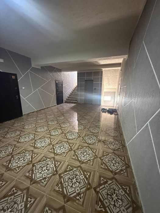 2 хона 2 кават 64м² 7микро район
7 каватли гиштли лифтли дом 
Ор: 7- м