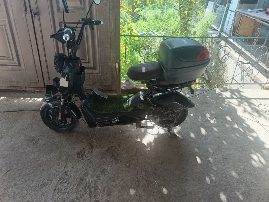 Skuter sotiladi arzon narxda