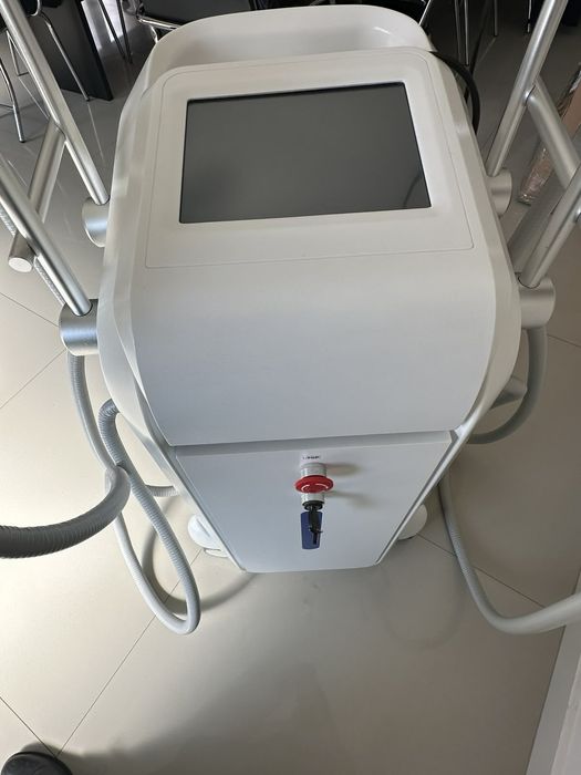 Vand Aparat Criolipoliza cu 5 manipuli. Perfect functional