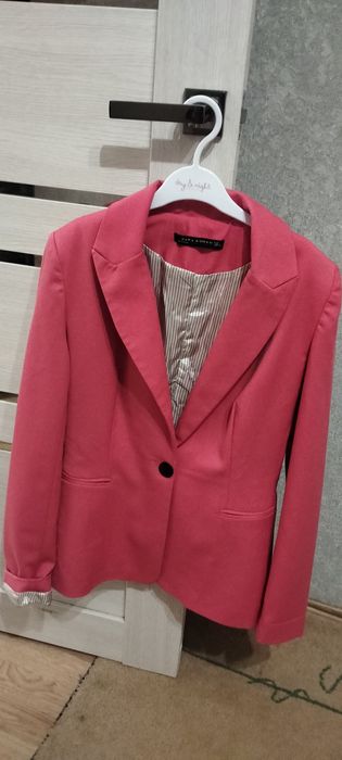 Продам Пиджак женский