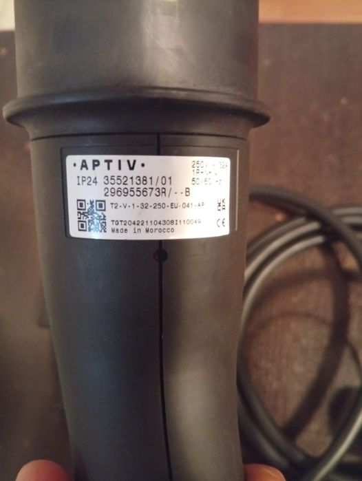 Cablu de încărcare universal pentru mașini electrice  nou nefolosit