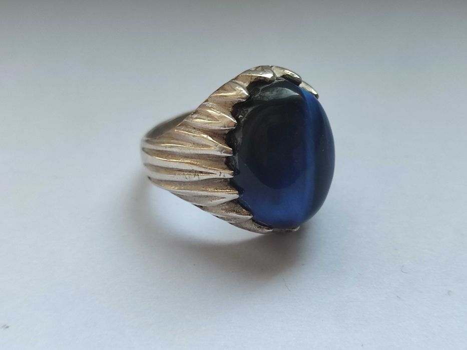 Красивое кольцо с камнем КОШАЧИЙ ГЛАЗ