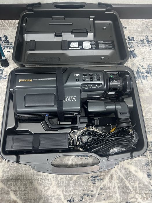 Видео камера “National M 1000”