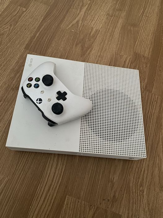 Xbox one S 1TB..