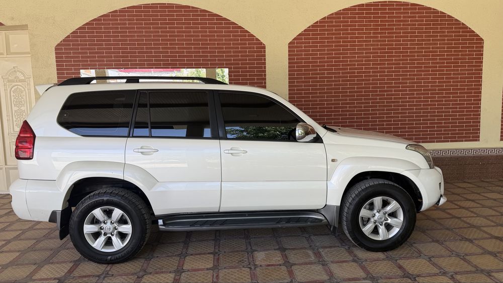 Toyota Land cruiser 120 talik 2.7 mator sotiladi srochna