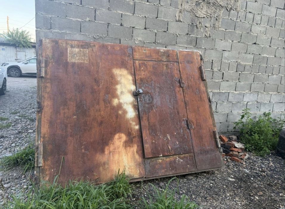 Продам ворота металлические