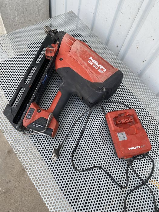 Pistol cuie Hilti GX 90 wf
