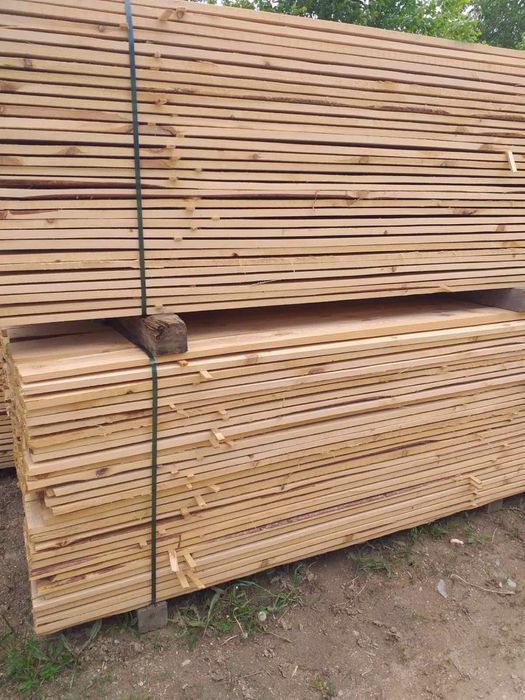 Продавам  кофражни дъски (ламперия) – размери 2 м,2.50 м и 3 метра.
