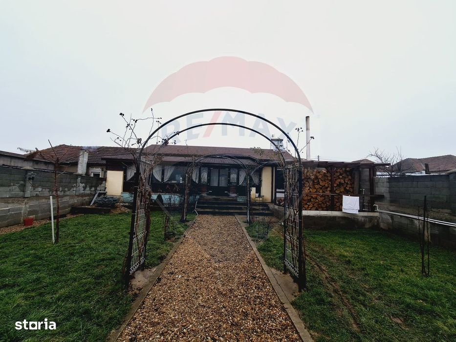 Casă cu 3 camere de vânzare in Hidiselu de Sus