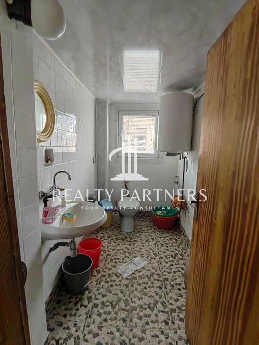 Продава се Къща в Перник, Църква - 90 кв.м за 1723 €/кв.м - Снимка #4