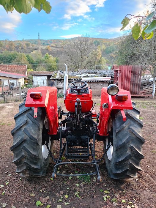 Tractor Universal 445