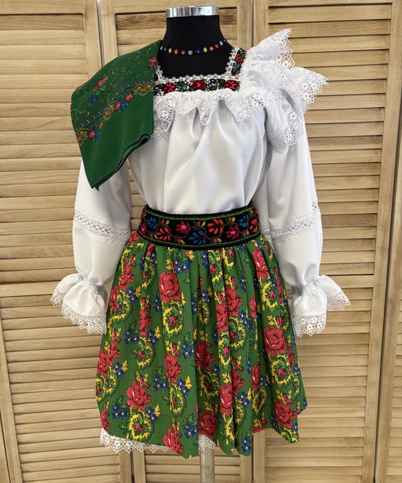 Costum traditional/popular de Maramures pentru femei set complet