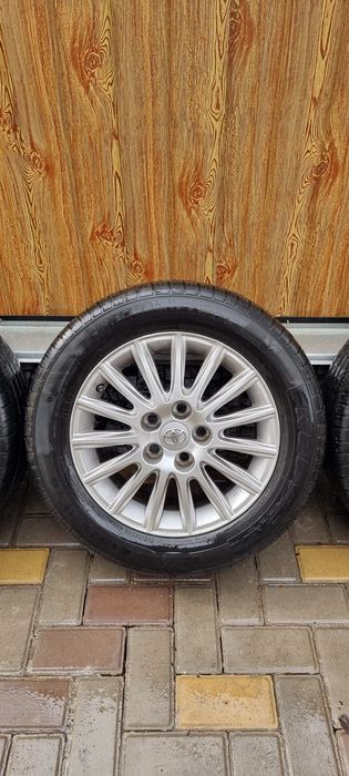 Диск с шиной на Тойота размеры 16